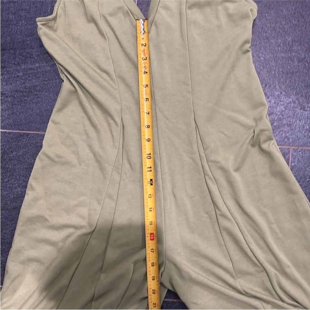 Green tie strap jumpsuit/overalls - Picture 6 of 9